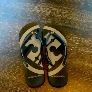 💃💃fabulous Tory Burch Flip Flops💃💃